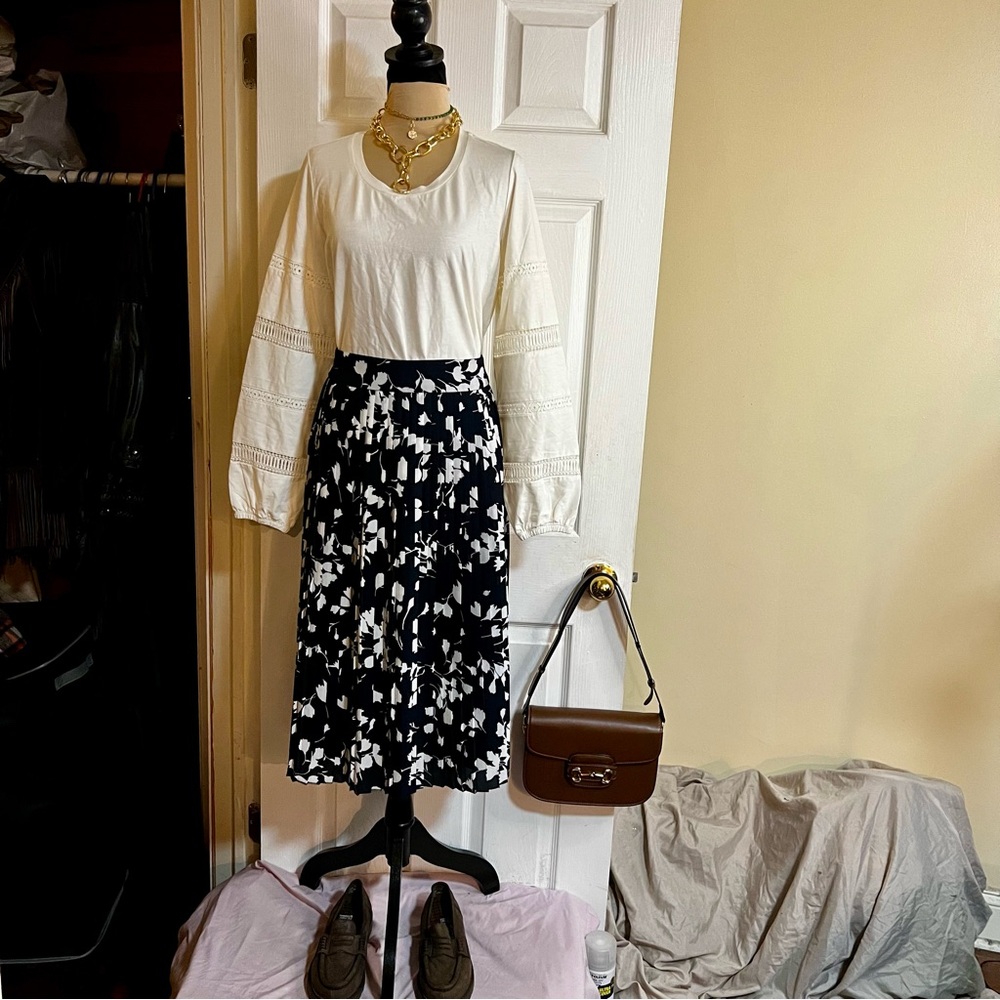 J Crew Factory‎ Women’s Navy Floral Knife Pleated Chiffon Lined Midi Skirt 2
